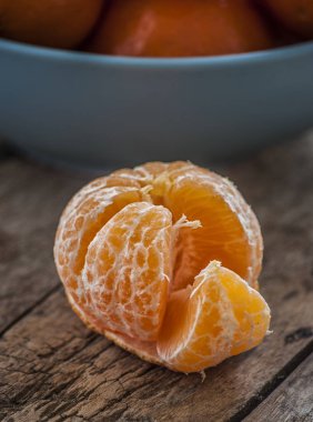 Olgun soyulmuş mandarin 