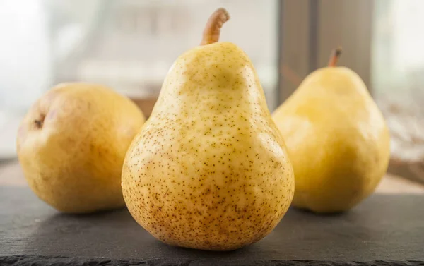 Свіжі жовтий груші — стокове фото