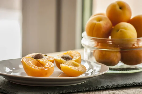 Ripe orange apricots — Stock Photo, Image