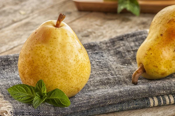 fresh yellow pears