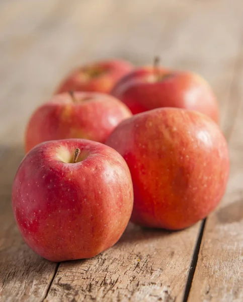 Manzanas rojas frescas — Foto de Stock