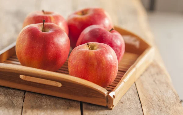 Manzanas rojas frescas — Foto de Stock