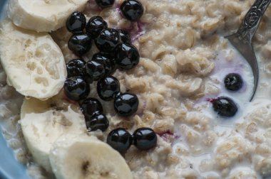 tabak yulaf lapası yulaf ezmesi 