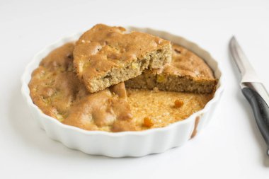 elma tarçın çay pasta