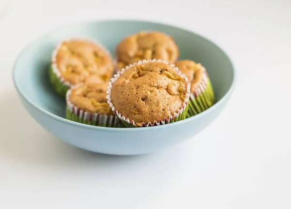 Volkoren muffins met appels — Stockfoto