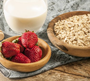 yulaf ezmesi taze meyve veya smoothie malzemeler