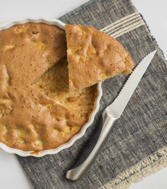 elma tarçın çay pasta