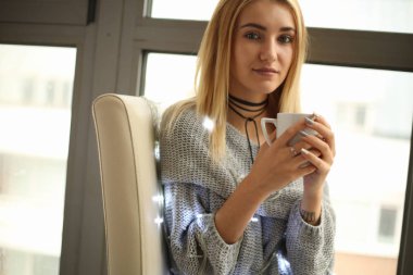 ışık garland kahve içme kadınla 