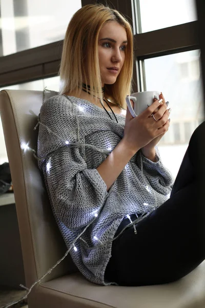 ışık garland kahve içme kadınla 