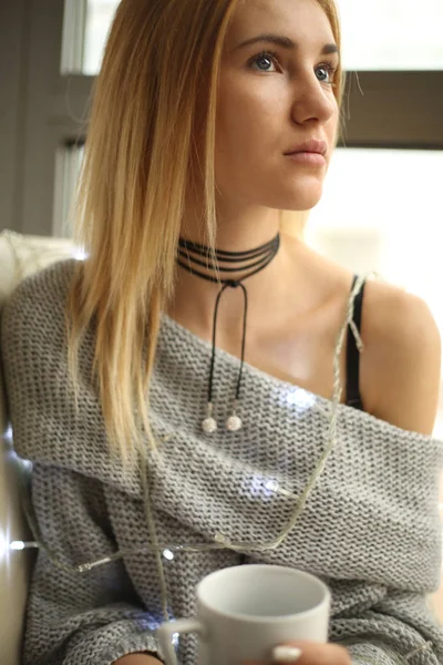 ışık garland kahve içme kadınla 