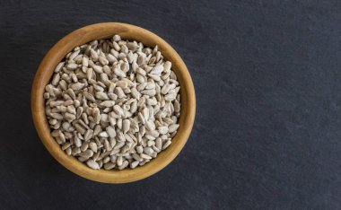 ayçiçeği tohumu izole kase 
