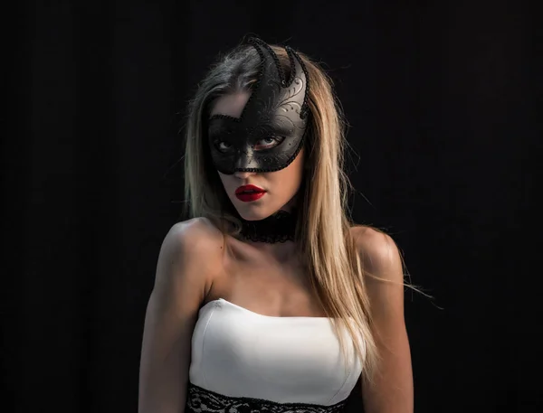 Mujer Mística Máscara —  Fotos de Stock
