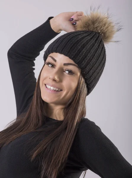 Jovem Mulher Atraente Inverno Tiro Moda — Fotografia de Stock
