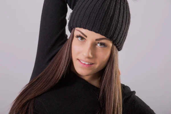 Jovem Mulher Atraente Inverno Tiro Moda — Fotografia de Stock
