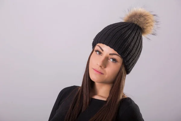 Attraktiv Ung Kvinna Vinter Mode Skott — Stockfoto