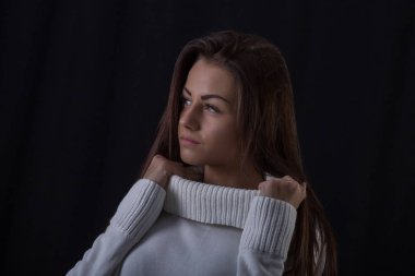 çekici bir genç kadın portre Studio