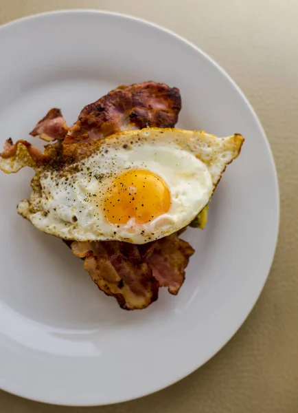 Gros Plan Pain Grillé Avocat Pour Petit Déjeuner — Photo