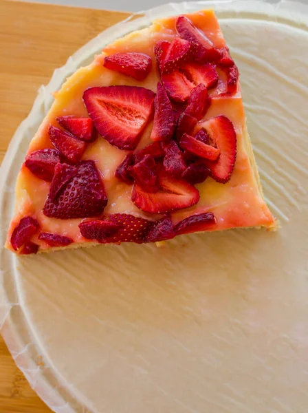 Cake Lemon Curd Fresh Strawberry — Stock Photo, Image