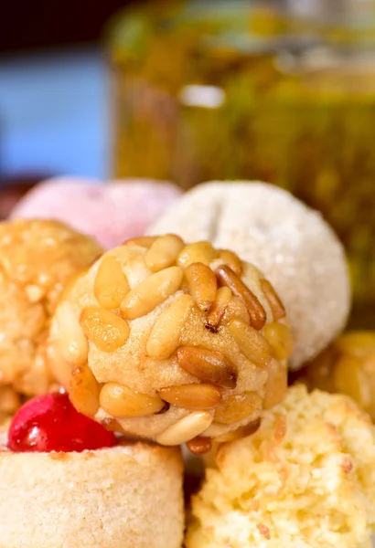 Panellette, dolciumi tipici mangiati nel giorno di Ognissanti in Catalogna — Foto Stock