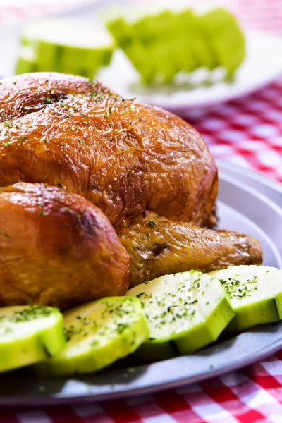 Roast turkey with vegetables — Stock Photo, Image