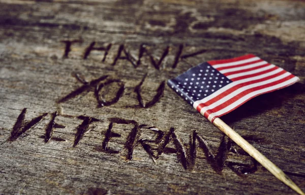 Text thank you veterans and the flag of the US — Stock Photo, Image