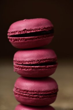 retro efektli kırmızı macarons