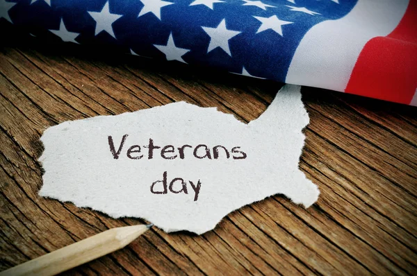 Texto veteranos dia e a bandeira dos EUA — Fotografia de Stock