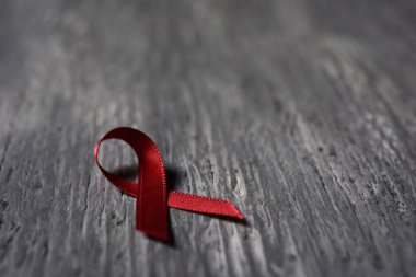 kırmızı kurdele AIDS'e karşı mücadele için