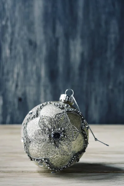 Bola de Natal ornamentada — Fotografia de Stock