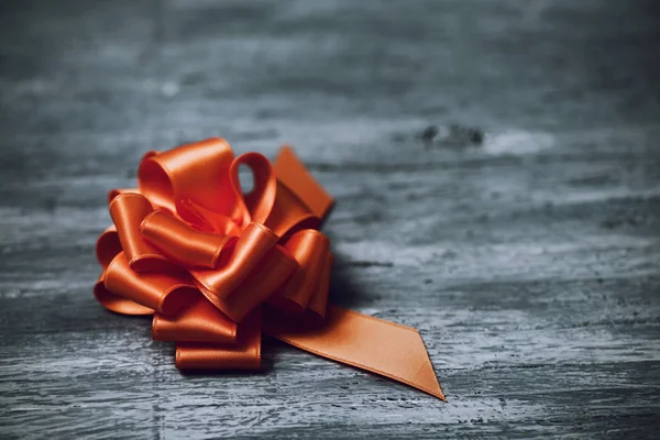 Orange Satin Geschenkband Schleife — Stockfoto