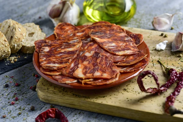 Spaanse chorizo, gerookte varkensworst — Stockfoto