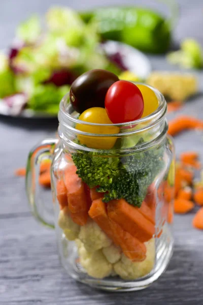 Salada de pote de pedreiro — Fotografia de Stock