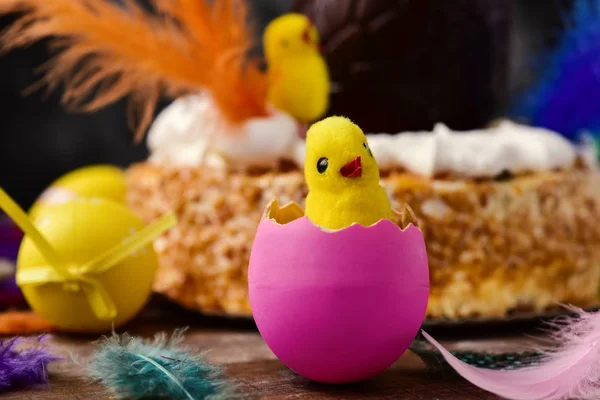 Mona de pascua, pastel comido en España el lunes de Pascua —  Fotos de Stock