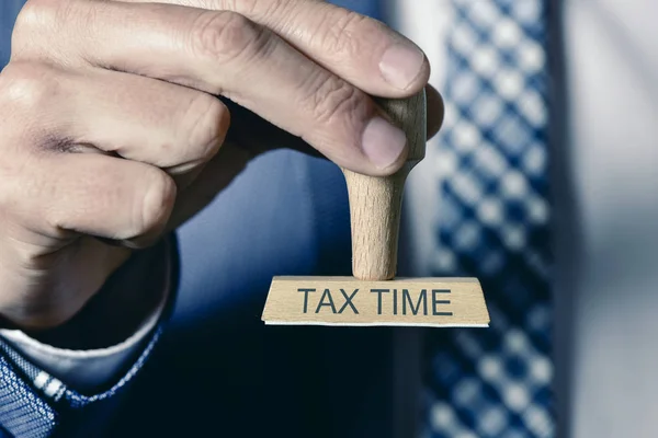 Man and text tax time — Stock Photo, Image