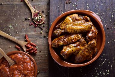 Barbekü tavuk kanadı