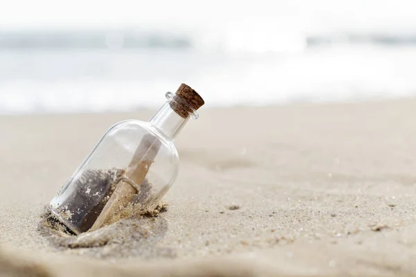 Mensaje en una botella — Foto de Stock