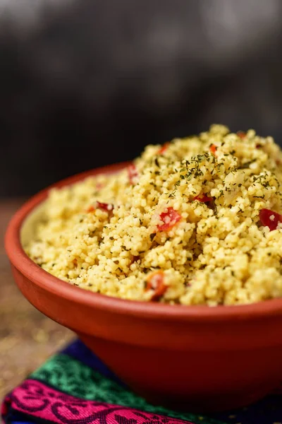 Tabbouleh, typiska levantine arabisk sallad — Stockfoto