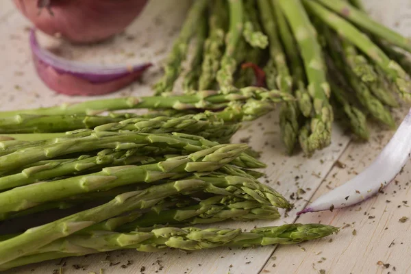 Bunches of wild asparagus — Stock Photo, Image
