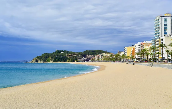 Пляж Плайя-де-Лоре в Лоре де Мар, Испания — стоковое фото