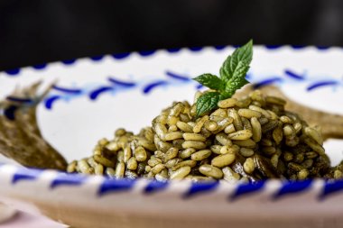 İspanyol arroz zenci veya siyah paella