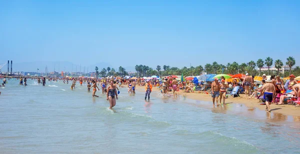 People at Llevant Beach, in Salou, Spain — Stock Photo, Image