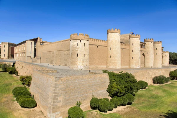 Palácio Aljaferia em Saragoça, Espanha — Fotografia de Stock