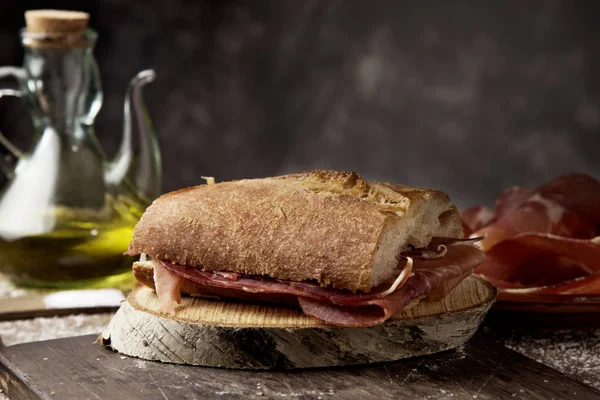 Spanish bocadillo de jamon, serrano ham sandwich — Stock Fotó