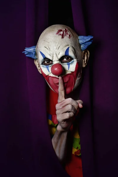 Scary evil clown asking for silence — Stock Photo, Image