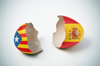 Katalan yanlısı bağımsızlık bayrak ve İspanyol bayrağı