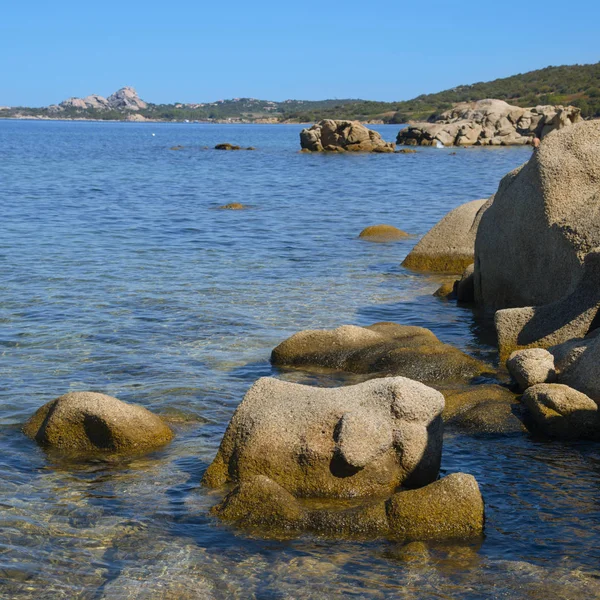 Widok Szczególne Formacje Skalne Plaży Cala Ginepro Sardynia Włochy — Zdjęcie stockowe