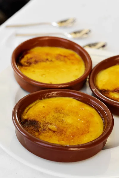 Crema catalana, типичная для Каталонии, Испания — стоковое фото