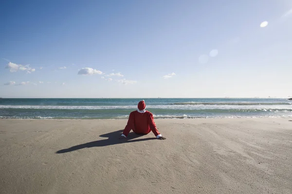 Papai Noel na praia — Fotografia de Stock