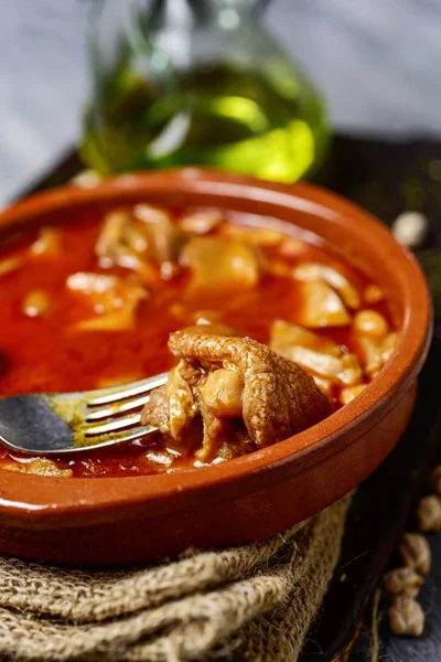Spaanse callos, een typische stoofpot met rundvlees pens — Stockfoto