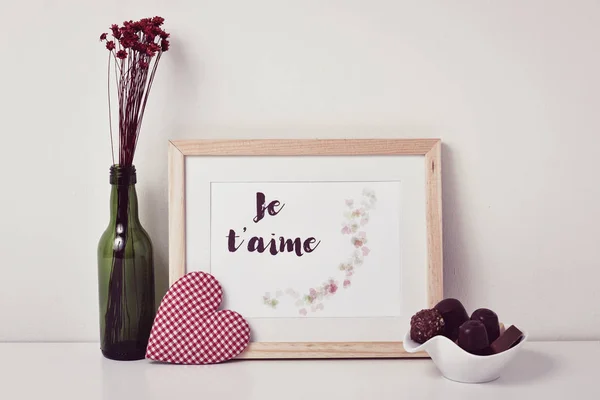 Text je t aime, miluji tě ve francouzštině — Stock fotografie